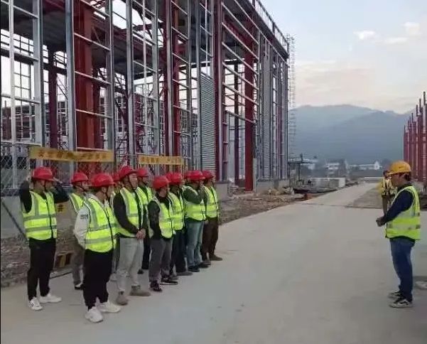 天下青年节快乐丨谱青春华章，展钢构风范！